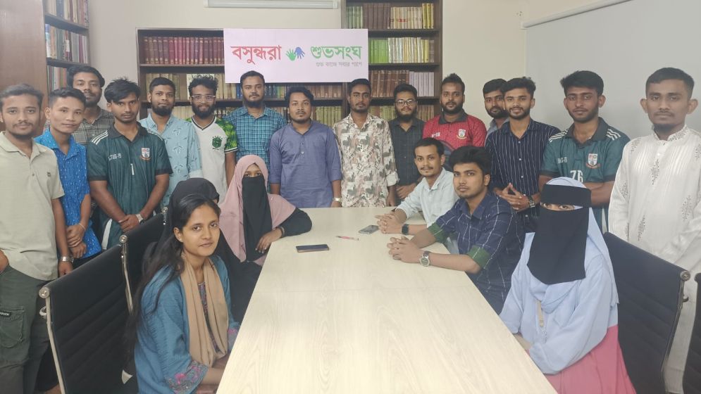 JnU students discuss plans for blood donation awareness campaign
