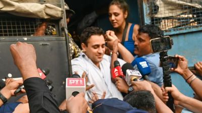 Actor Imran Khan among hundreds detained at Mumbai protest backing ‘Cockroach rally’