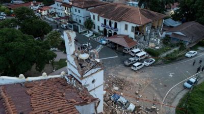 Major earthquake destroys buildings, roads in Panama