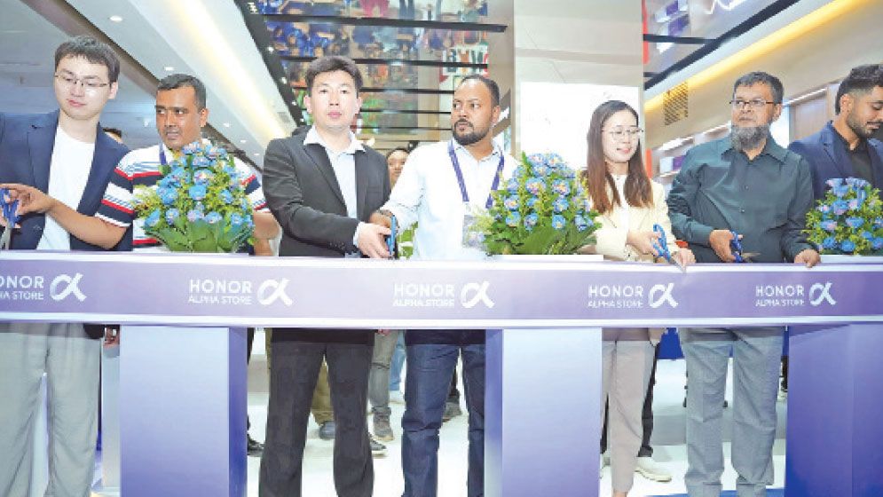 HONOR opens first Alpha Store in Bangladesh