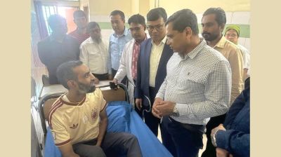 PM’s personal physician visits ailing former Khulna Chhatra Dal leader