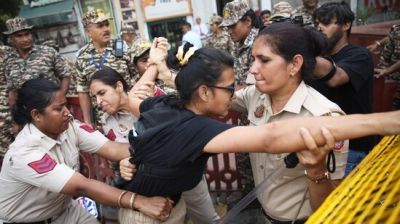Detentions of protesters continue in Delhi despite Supreme Court restrictions