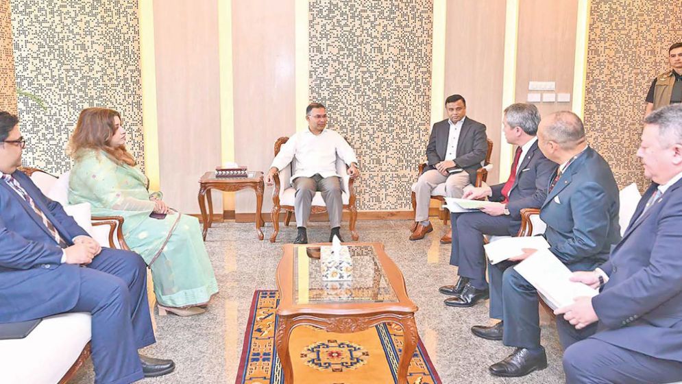 PM invites Marubeni to invest in IT, fertiliser, energy