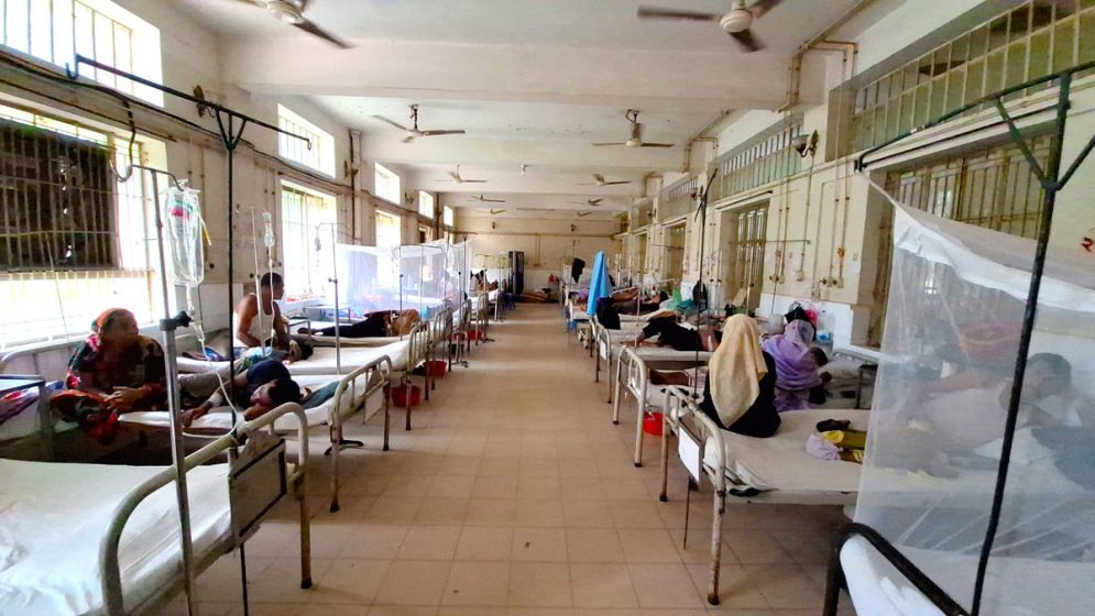 Dengue infections cross one lakh