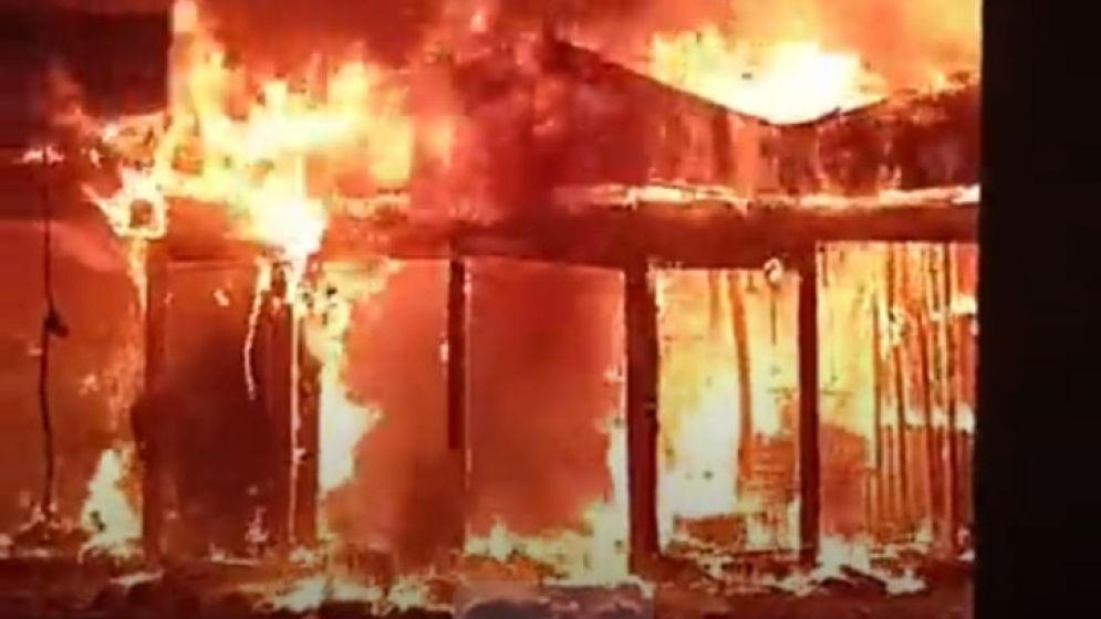 Major fire erupts at building in Chawkbazar