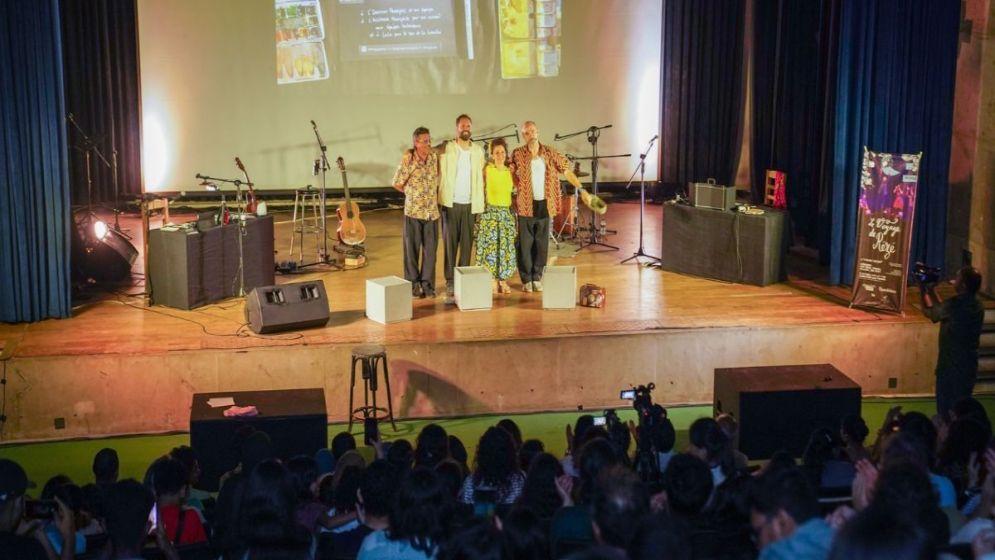 ‘Le Voyage de Rézé’ enthrals Dhaka audience with music, live art