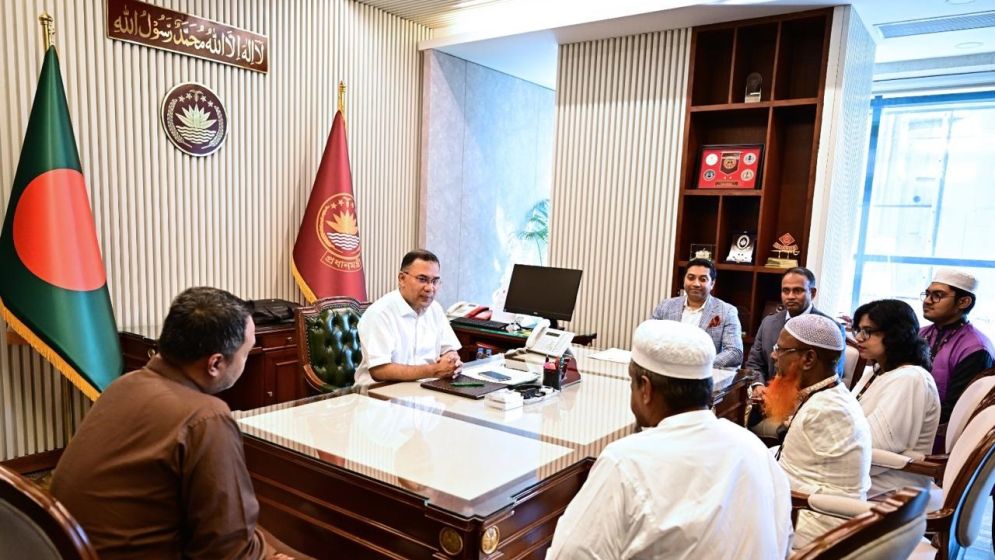 ‘People like you greatly needed for country,’ PM tells 3 volunteer activists