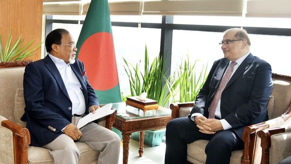 12 Bangladeshi govt officials complete training in Pakistan: Envoy