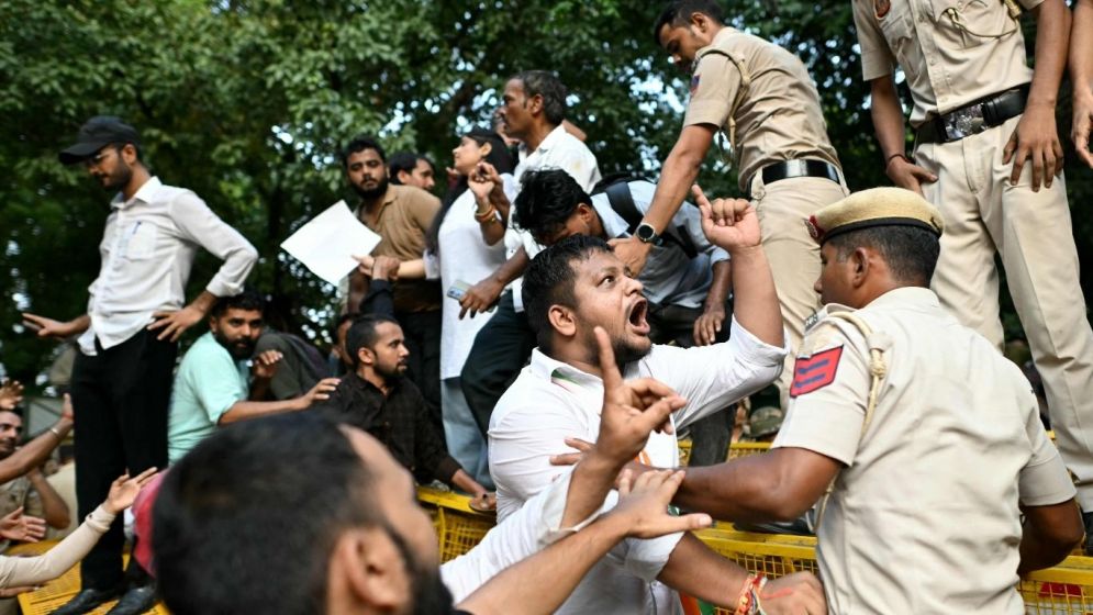 Top Indian 'cockroach' leaders sent to jail over trespassing