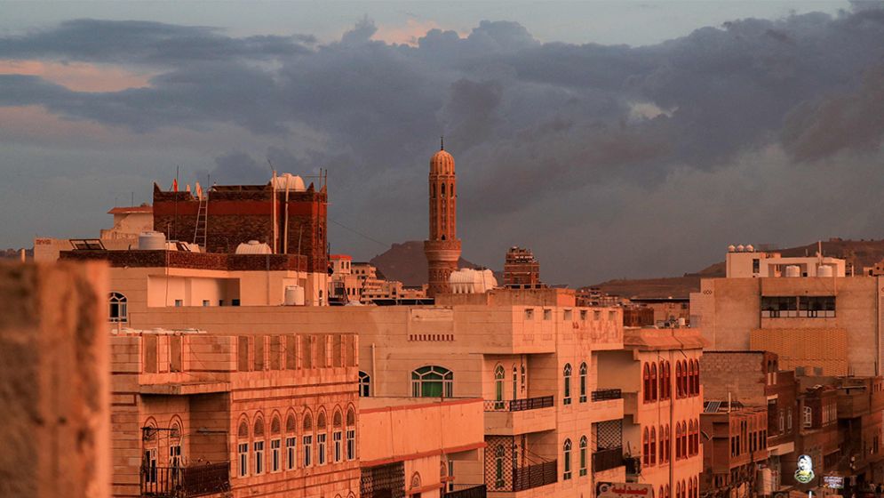Saudi coalition strikes Yemen oil sites after Houthi attacks