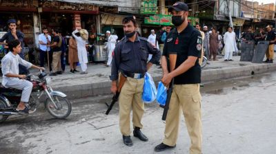 Unrest in Pakistan as police clash with Imran khan supporters