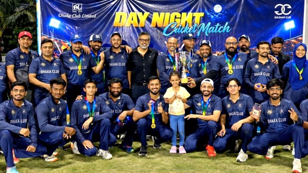 Dhaka Club post 208 against Gulshan Club