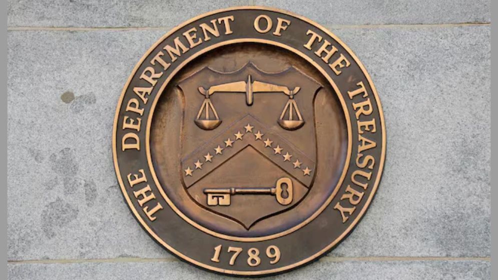 US budget deficit grows to nearly $2 trillion, highest since 2021