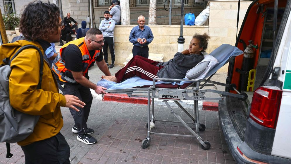Israeli settlers attack European diplomatic cars in West Bank
