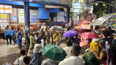 Kolkata Durga Puja pandal stampede kills 17