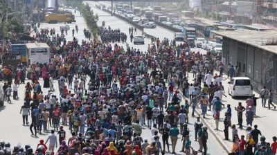 19 policemen among 50 injured as RMG workers, law enforcers clash in Uttara