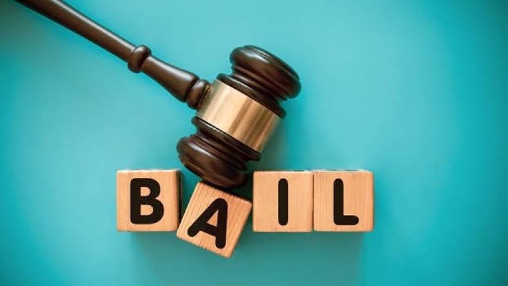 Court grants bail to man in case over snatching that led to teacher’s death near JS