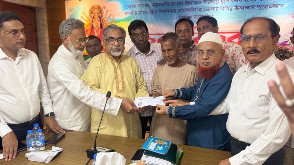 Emran Saleh Prince highlights communal harmony at Durga Puja aid event