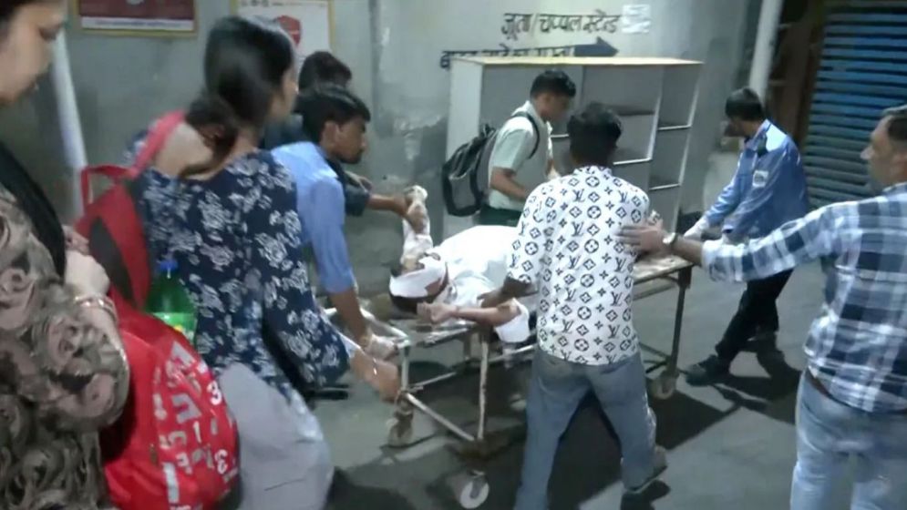 12 killed as truck ploughs into devotees near Madhya Pradesh temple
