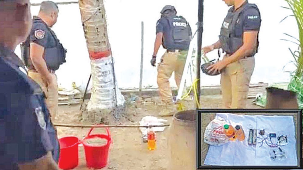 Suspected petrol bomb found near Lalon shrine 
in Kushtia