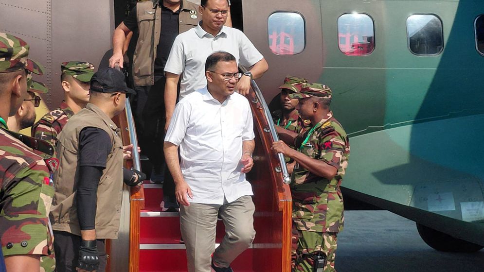 PM reaches Saidpur to visit Durga Puja mandaps in Rangpur