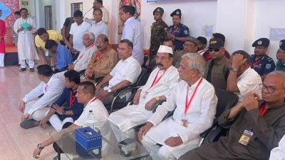 PM visits Durga Puja mandap at Radha Gobinda Temple