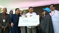 PM provides Tk12cr incentives to sugarcane farmers in Rajshahi region