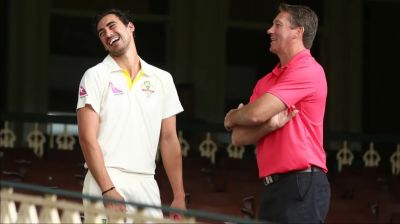 Starc beats McGrath to 450 Test wickets