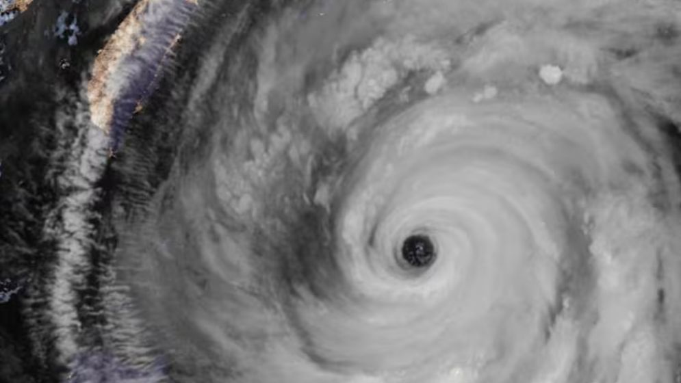 Taiwan issues warnings as Typhoon Champi nears