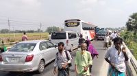 Two killed as bus hits auto-rickshaw in Manikganj