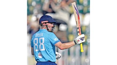 Brook breaks world record as Root joins 8,000-run club