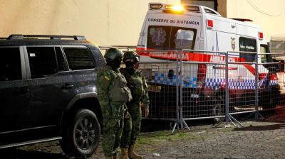 Eight dead, 10 injured in Ecuador prison riots