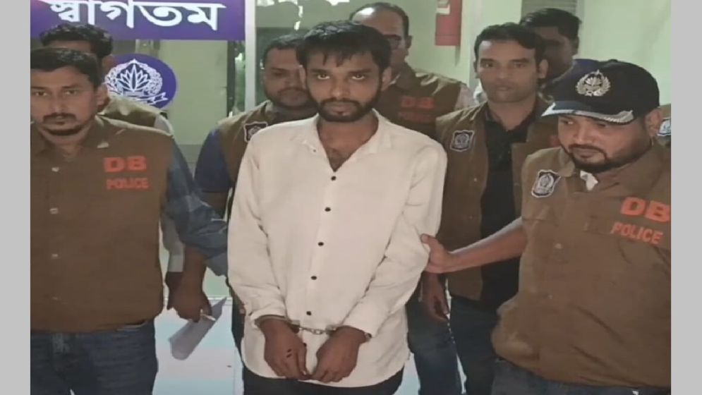 Ex-BCL leader held for impersonating as staff of PM’s press official