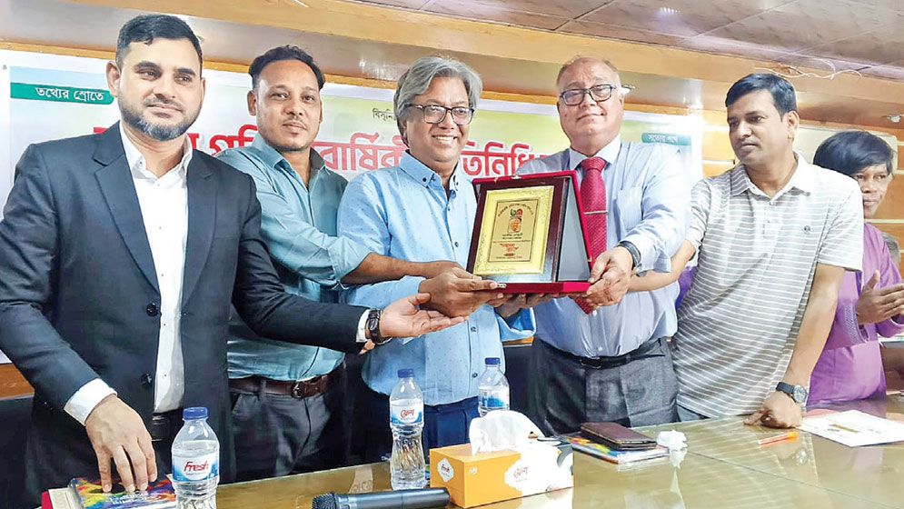 Daily Sun’s Shamim Chowdhury honoured for sports journalism