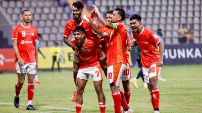 Kings roar back, Mohammedan keep winning