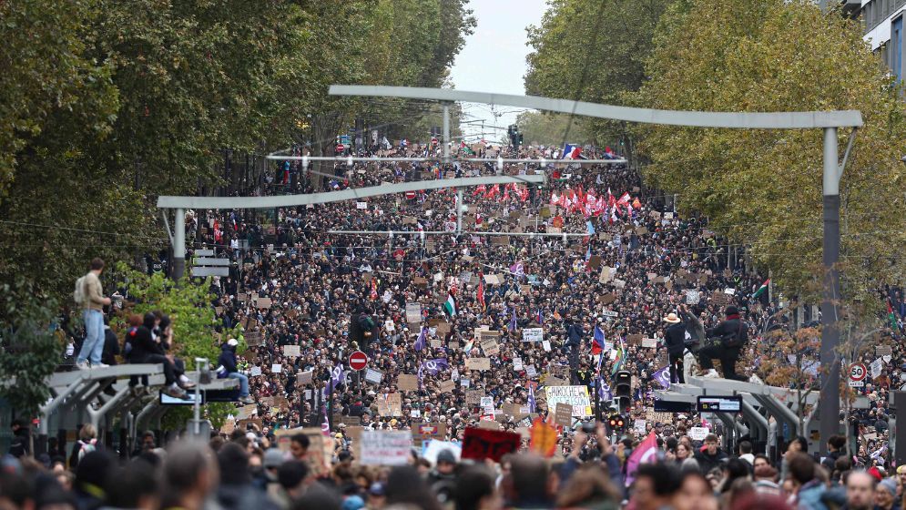 Fresh clashes rock France as protesters march on