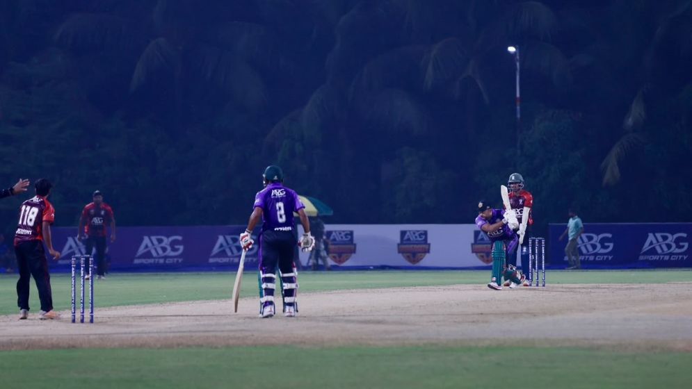 AIUB set Sonargaon University 118-run target in ABG University Cup opener