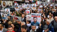 Thousands protest crackdown on media in Turkey