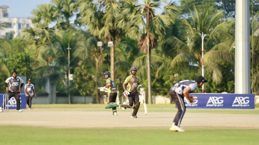 Scholars set BRAC a massive 216-run target