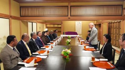 PM attends dinner hosted by Nippon Foundation chairman in Tokyo