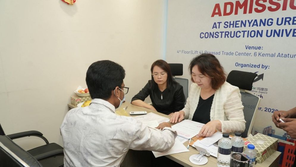 Bangladeshi students show interest in computer science, AI studies in China
