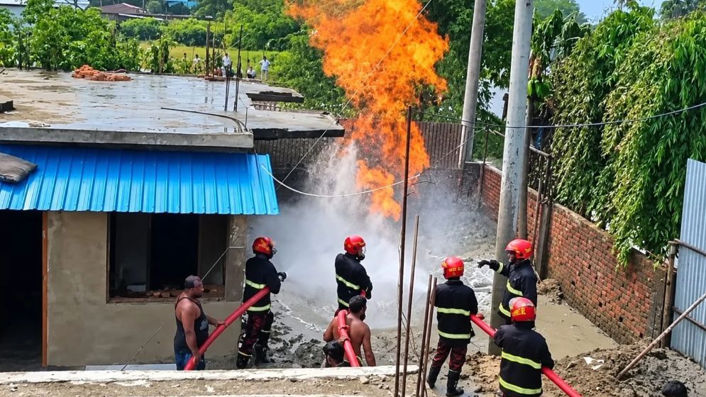 ‘Underground gas’ triggers fire during tube-well installation in Cox’s Bazar