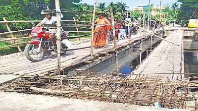 Over 50,000 suffer as two bridge projects stall in Jashore