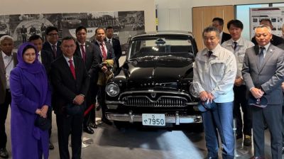 PM Tarique visits Toyota’s Motomachi plant in Japan