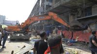 ‘Massive extortion economy grows around Dhaka’s footpaths’