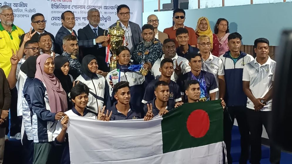 Rafi, Maisha named best swimmers as 35th National Swimming ends