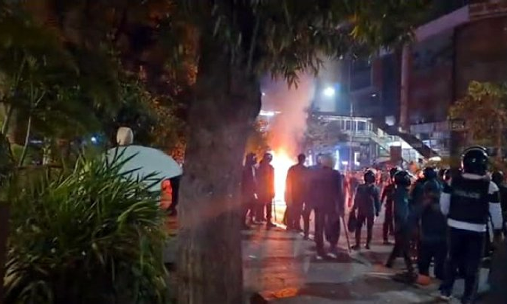 Vandalism, fire at Chhayanaut in Dhanmondi