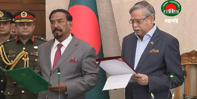 President administers oath to Speaker and Deputy Speaker
